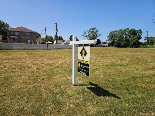 7029 Orchard Avenue , Dearborn, Mi 48126