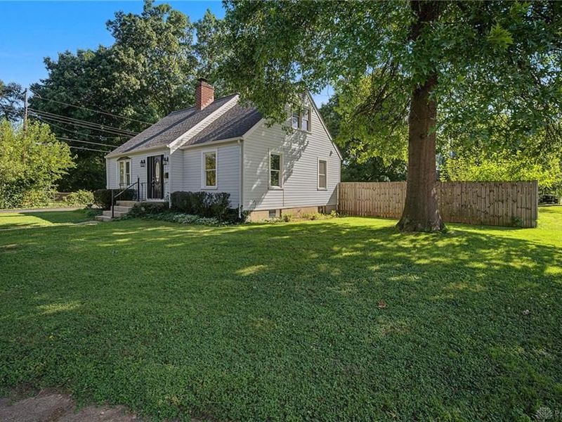 5621 Andover Avenue, West Carrollton, OH 45449 Photo 2