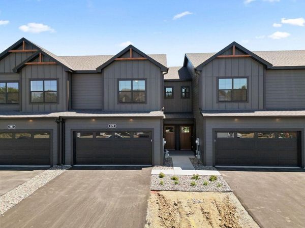 677 Tulare Terrace , Newport, MN 55055