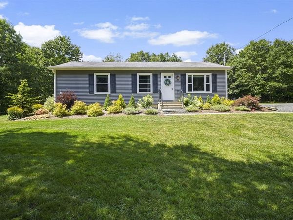87 Monson Rd, Wales, MA 01081