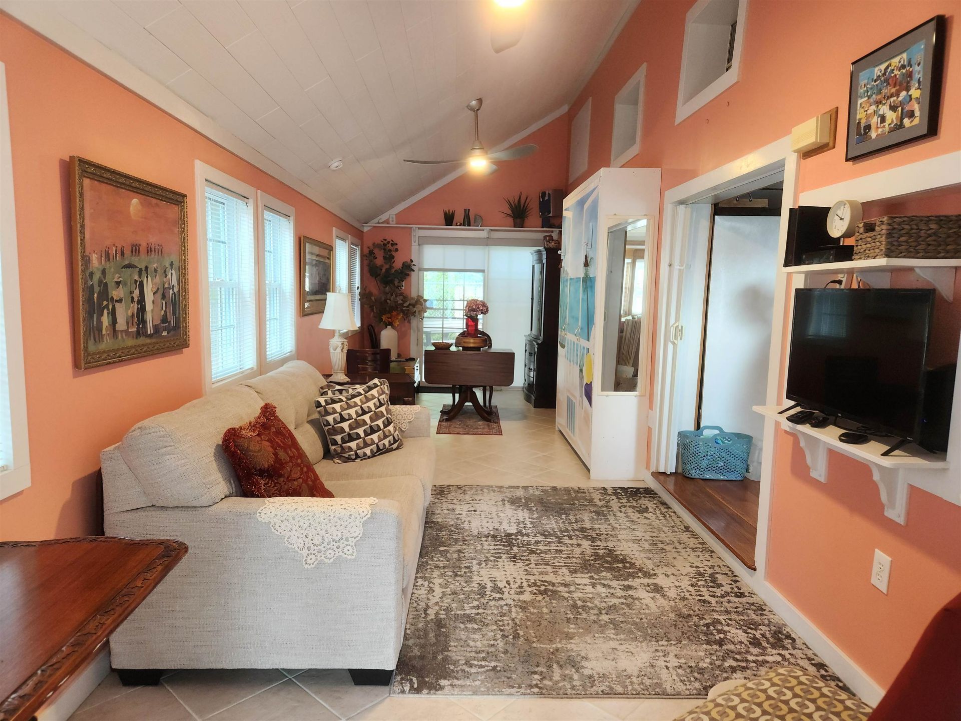 5400 Little River Neck Rd. Photo 8