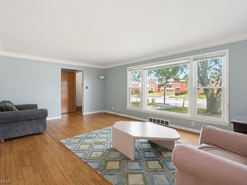 2384 Warrensville Center Road, University Heights, OH 44118 Photo 10