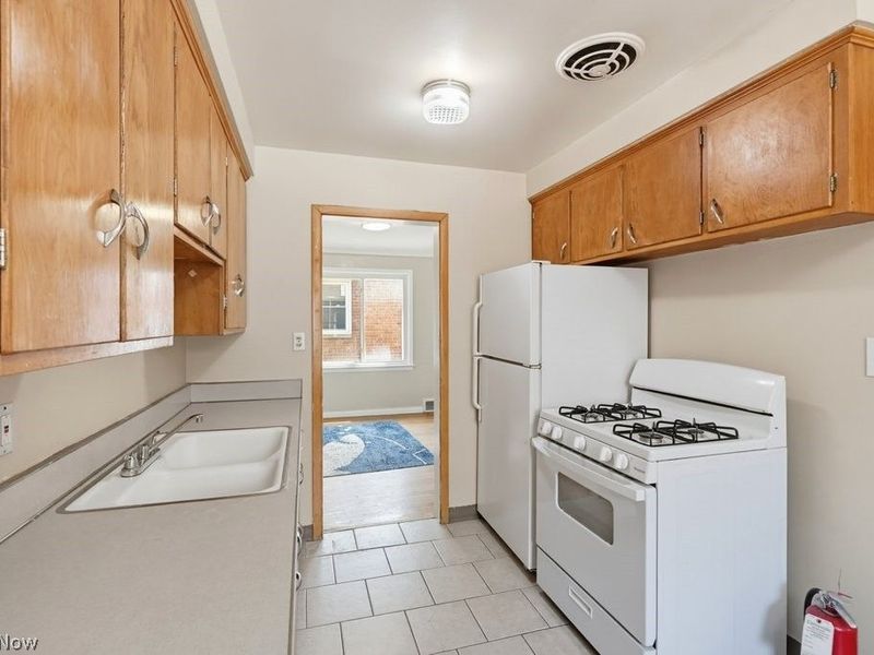2384 Warrensville Center Road, University Heights, OH 44118 Photo 21