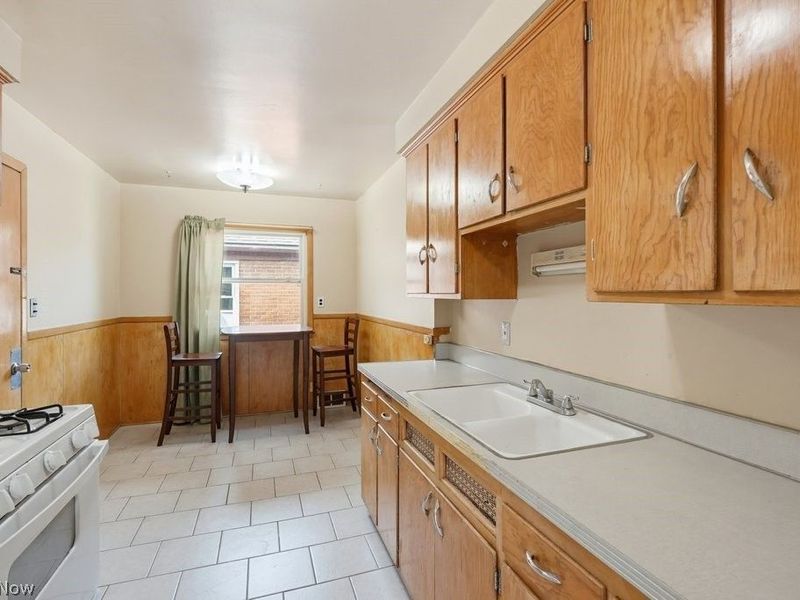 2384 Warrensville Center Road, University Heights, OH 44118 Photo 24