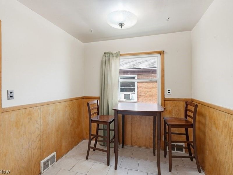 2384 Warrensville Center Road, University Heights, OH 44118 Photo 25