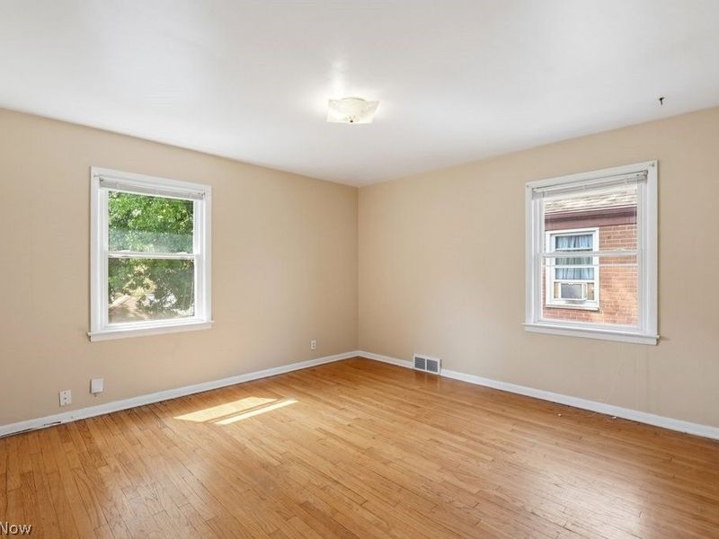 2384 Warrensville Center Road, University Heights, OH 44118 Photo 34