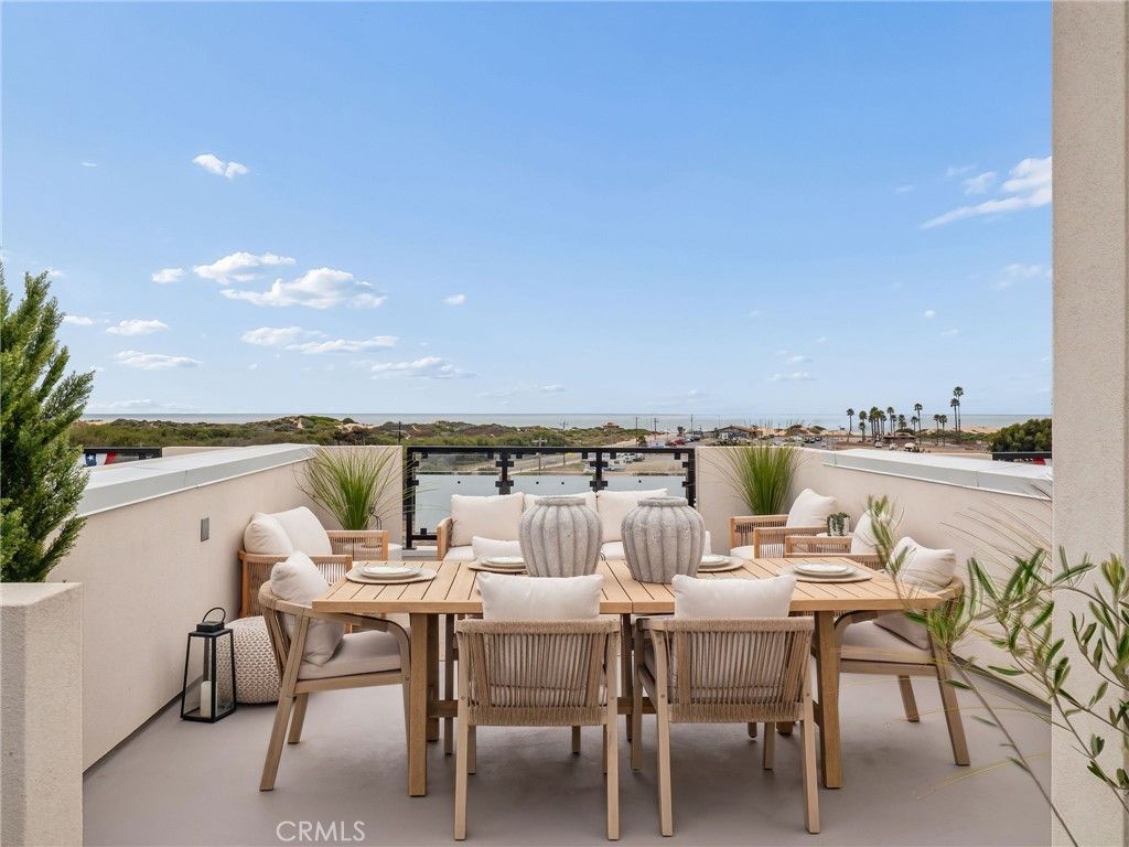 157 2nd Street N, Unit 4, Grover Beach, CA 93433 Main Photo