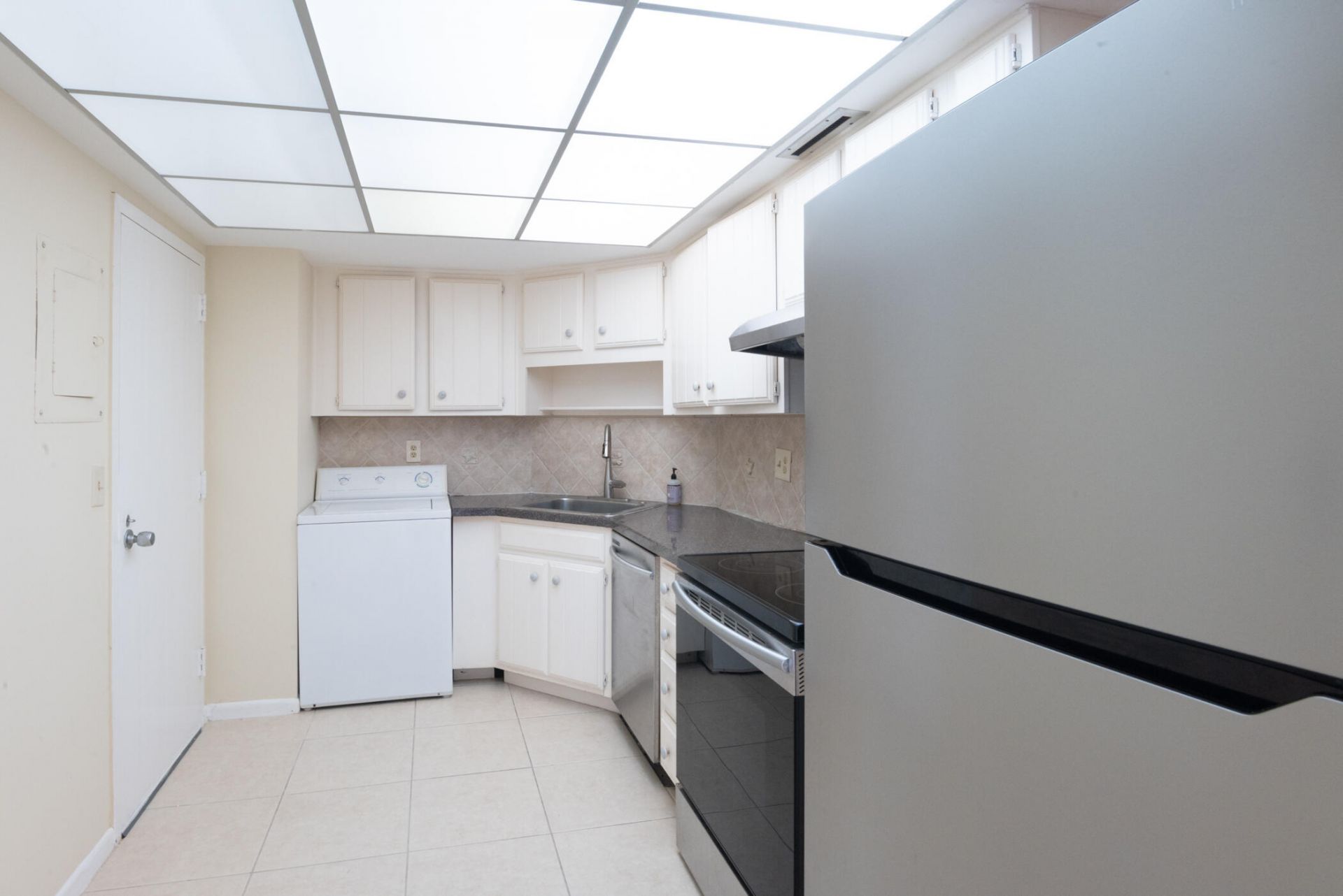 2400 Presidential Way, Unit 1505, West Palm Beach, FL 33401 Photo