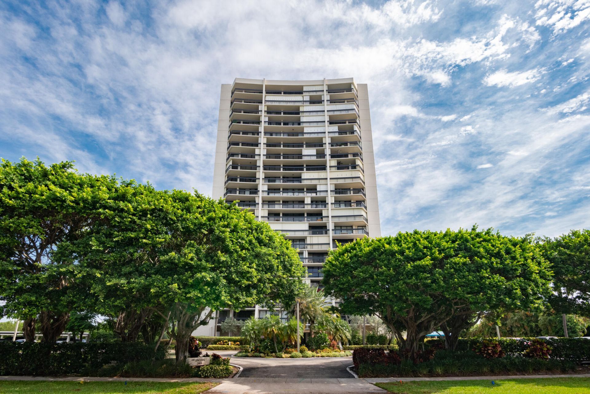 2400 Presidential Way, Unit 1505, West Palm Beach, FL 33401 Photo