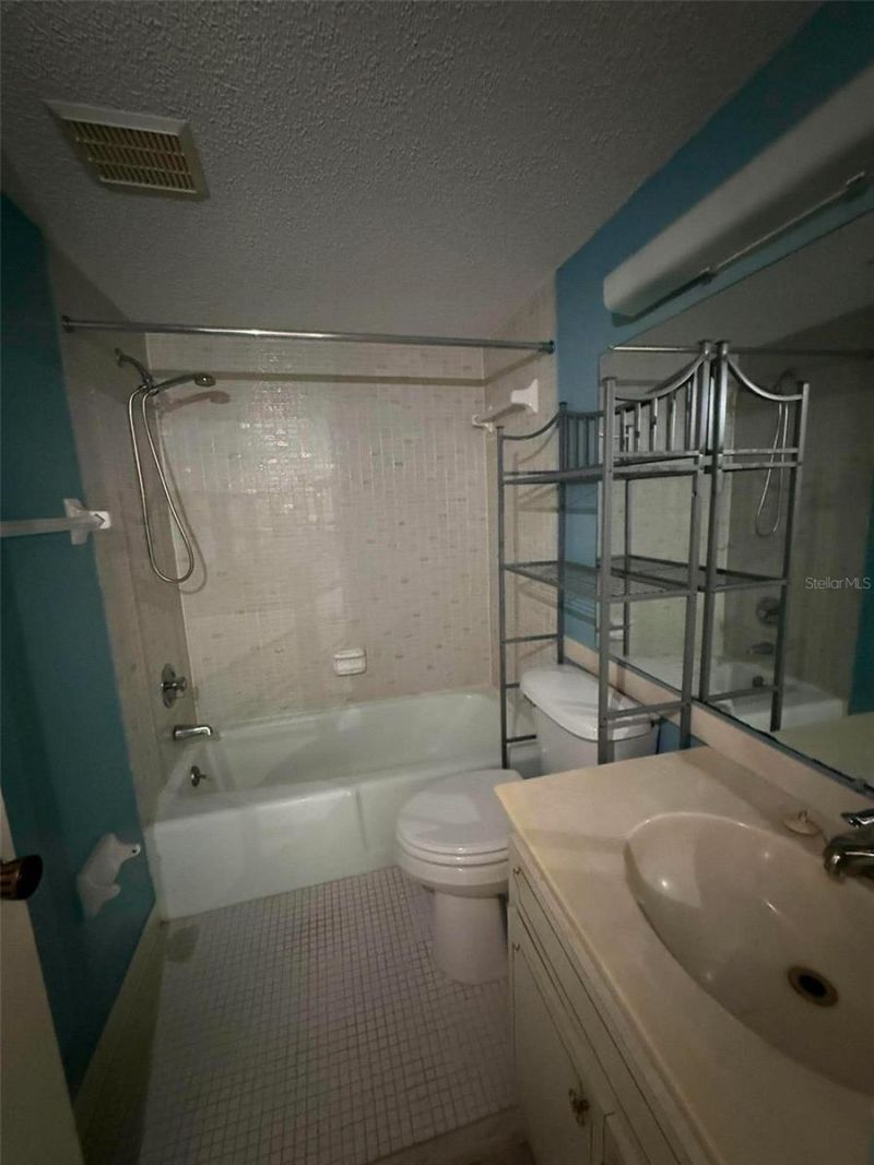 2536 Clubhouse Circle, Unit 202, Sarasota, FL 34232 Photo