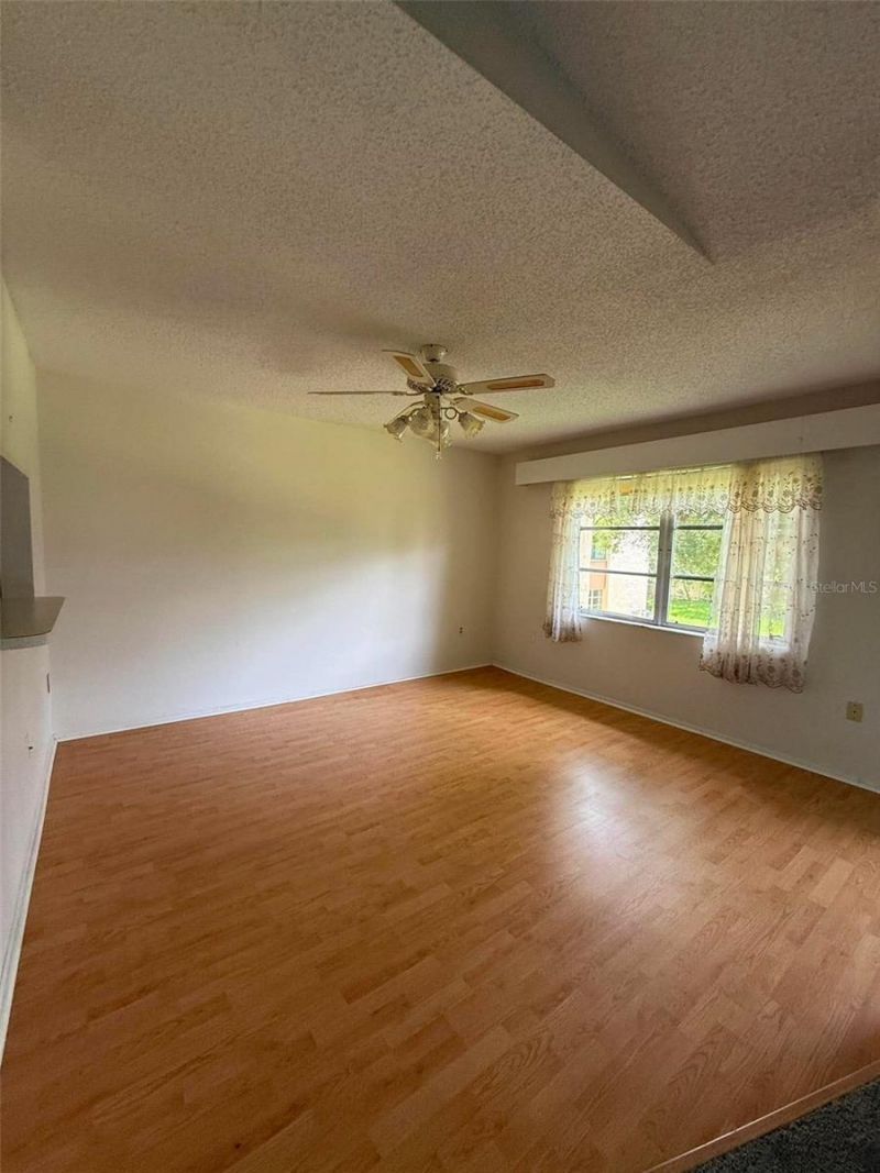 2536 Clubhouse Circle, Unit 202, Sarasota, FL 34232 Photo
