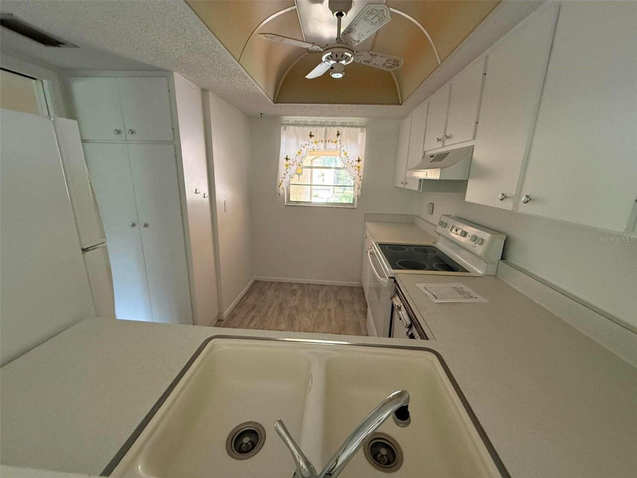 2536 Clubhouse Circle, Unit 202, Sarasota, FL 34232 Photo