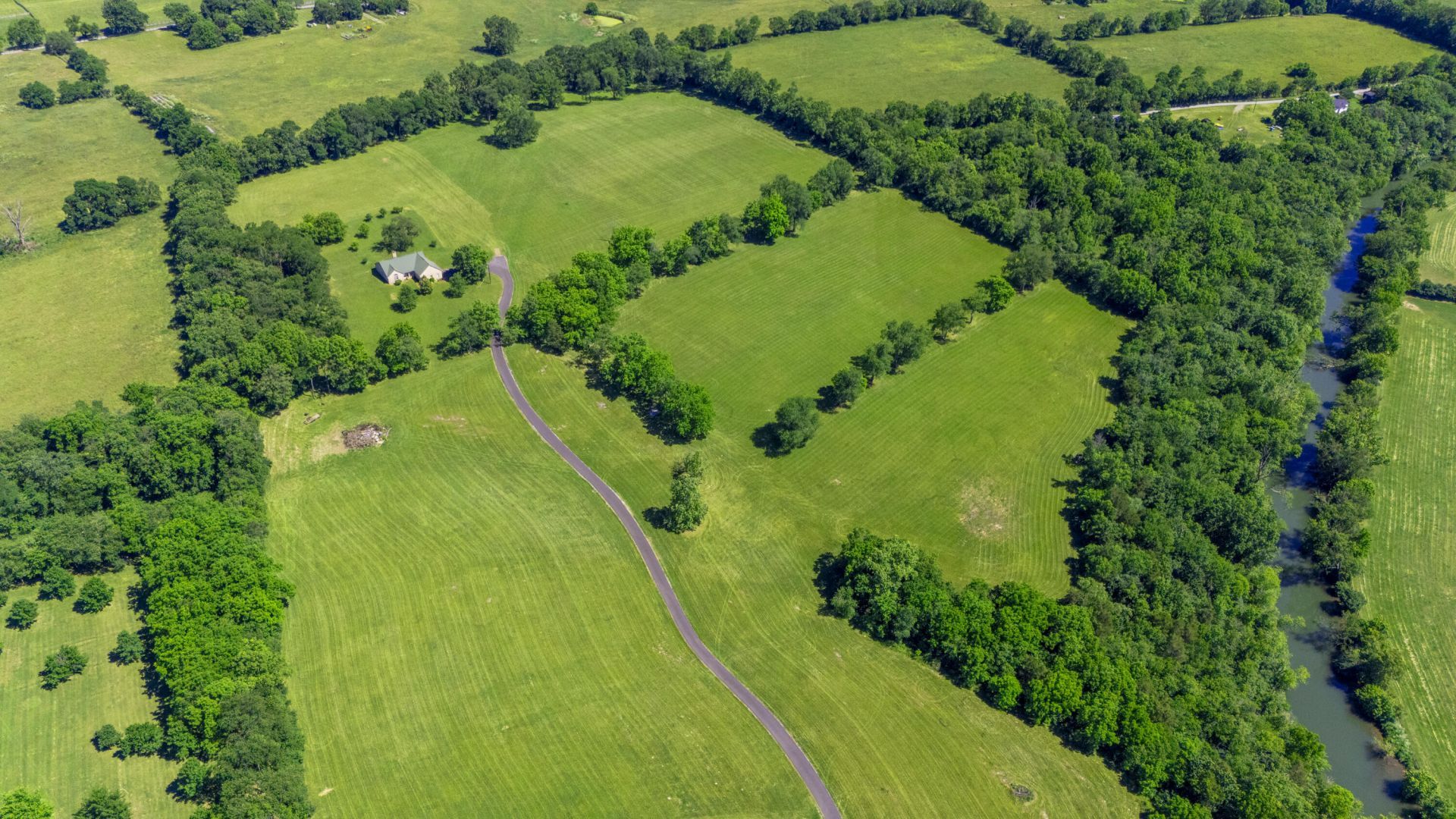 2639 Weisenberger Mill Road, Midway, KY 40347