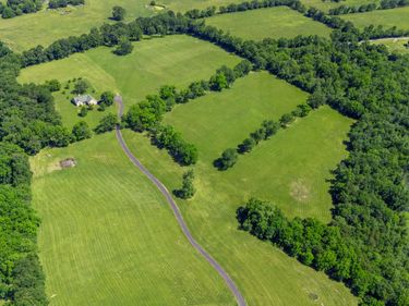 2639 Weisenberger Mill Road, Midway, KY 40347