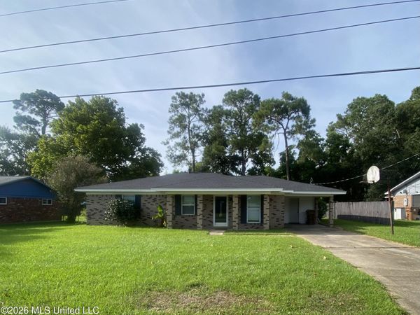 218 Alverado Drive, Long Beach, MS 39560
