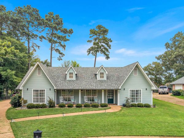 208 Boxwood Circle, Brandon, MS 39047