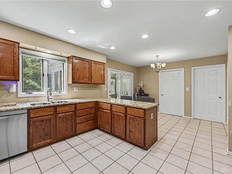 411 Darst Road, Beavercreek, OH 45440 Photo 13