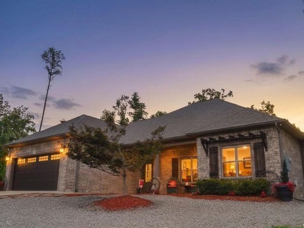 26 ORENSE Way, Hot Springs Village, AR 71909