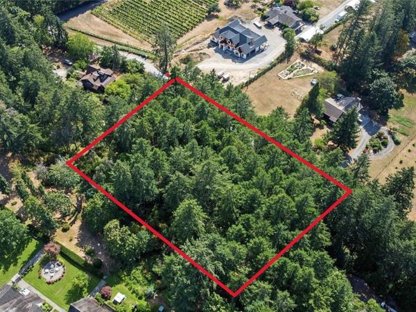 6147 Old West Saanich Rd , Saanich, BC V9E 2G8