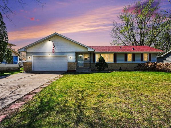 7617 Lee Avenue N, Brooklyn Park, MN 55443