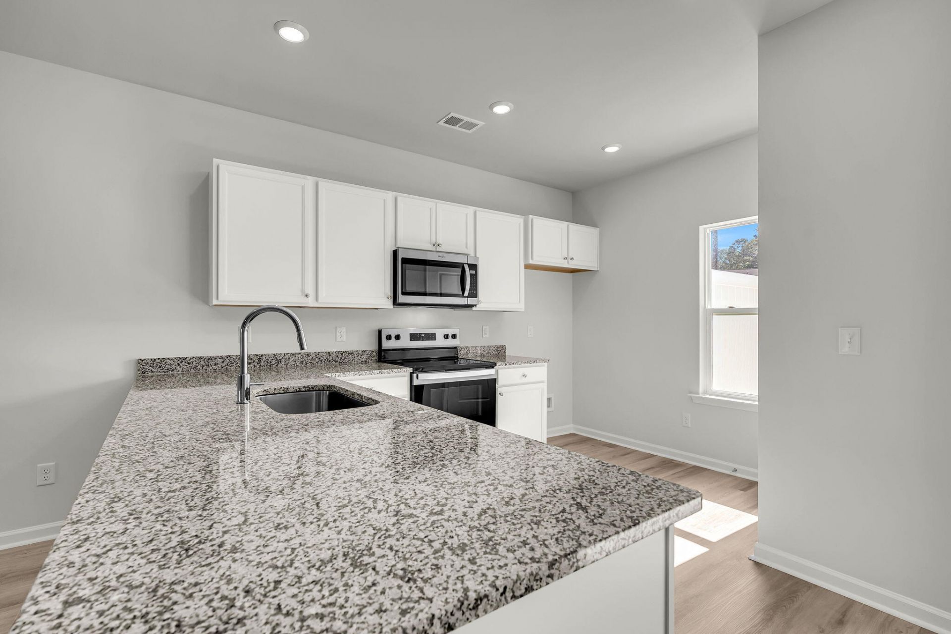 224 Harding Lane Photo 6