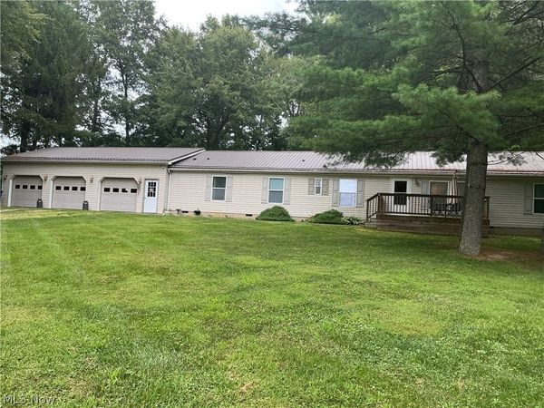 1290 Asbury Chapel Road , Hopewell, OH 43746