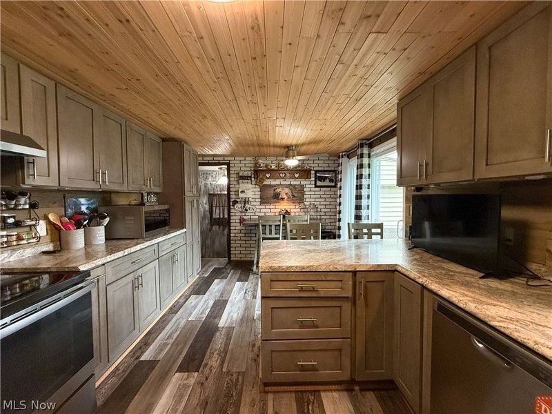 10155 Stookesberry Road, Lisbon, OH 44432 Photo 8