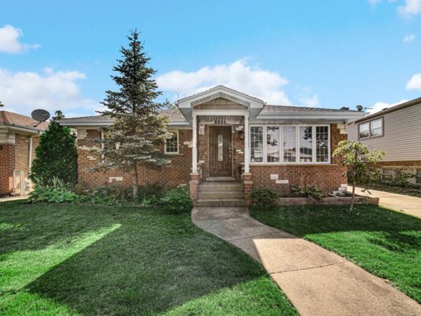 8805 Oriole Avenue, Morton Grove, IL 60053