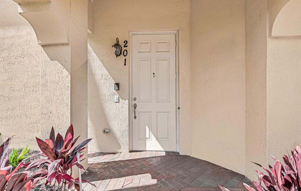 9778 Bowline Drive, Unit 201, West Palm Beach, FL 33411 Photo