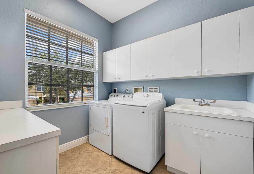 9778 Bowline Drive, Unit 201, West Palm Beach, FL 33411 Photo
