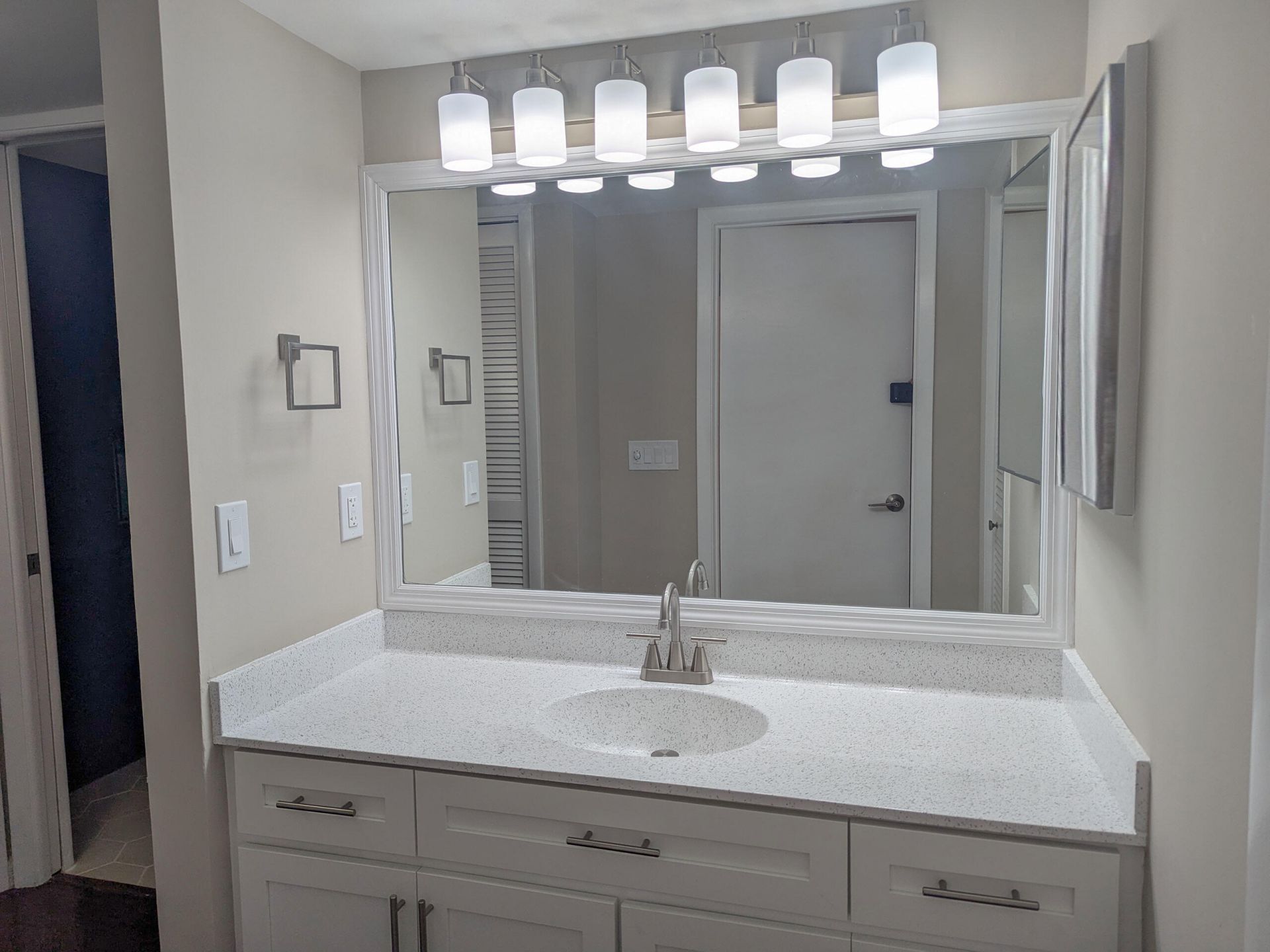9460 Meadowood Drive, Unit 203, Fort Pierce, FL 34951 Photo