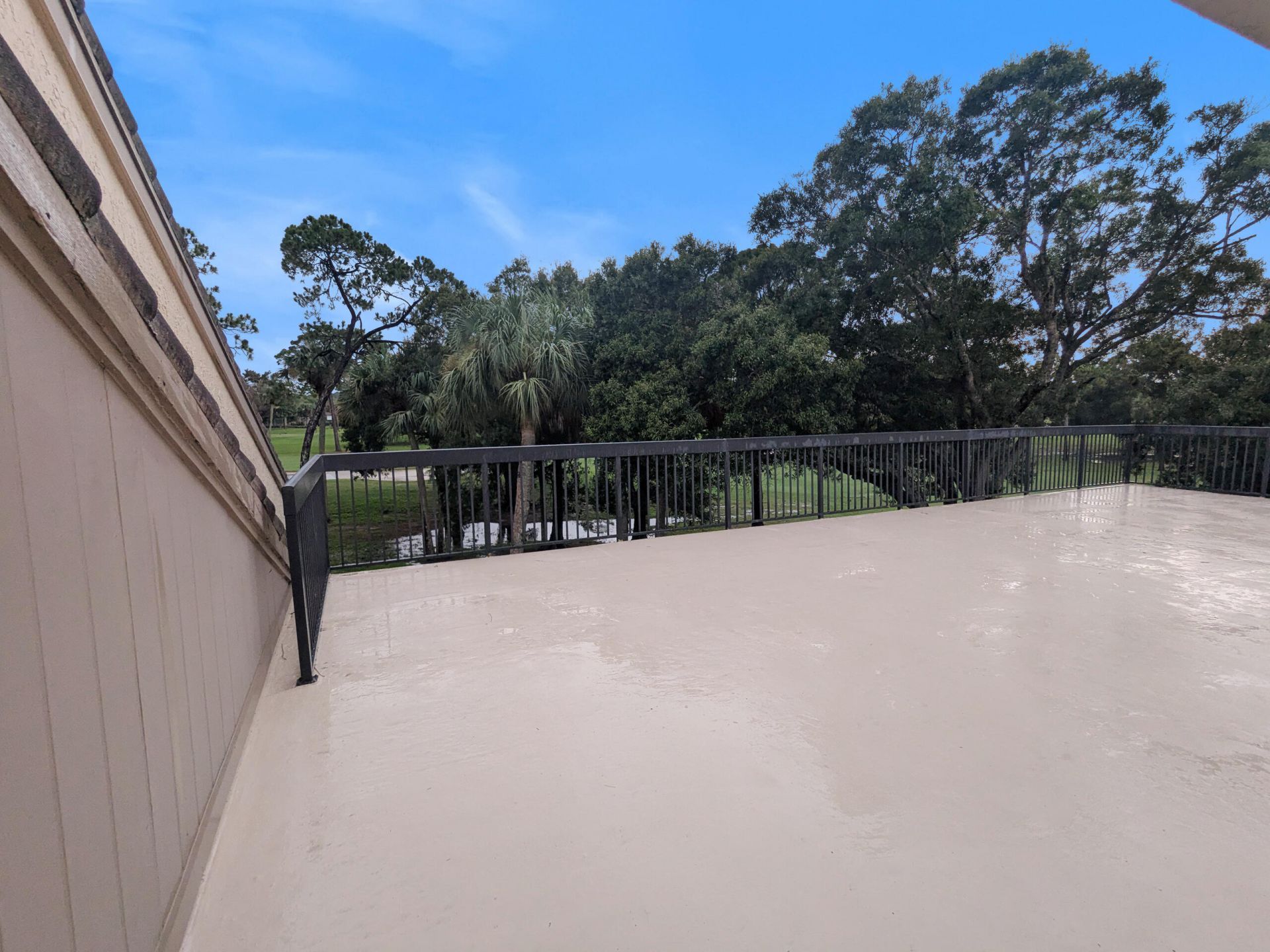 9460 Meadowood Drive, Unit 203, Fort Pierce, FL 34951 Photo