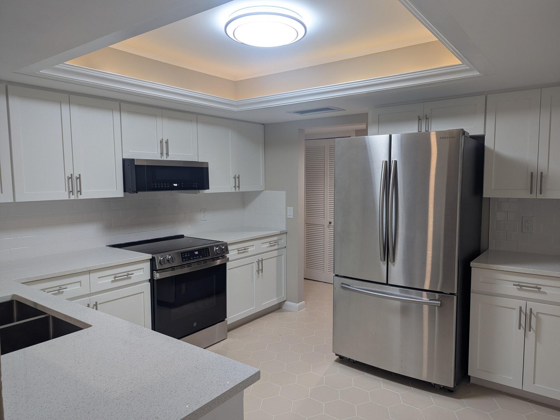 9460 Meadowood Drive, Unit 203, Fort Pierce, FL 34951 Photo