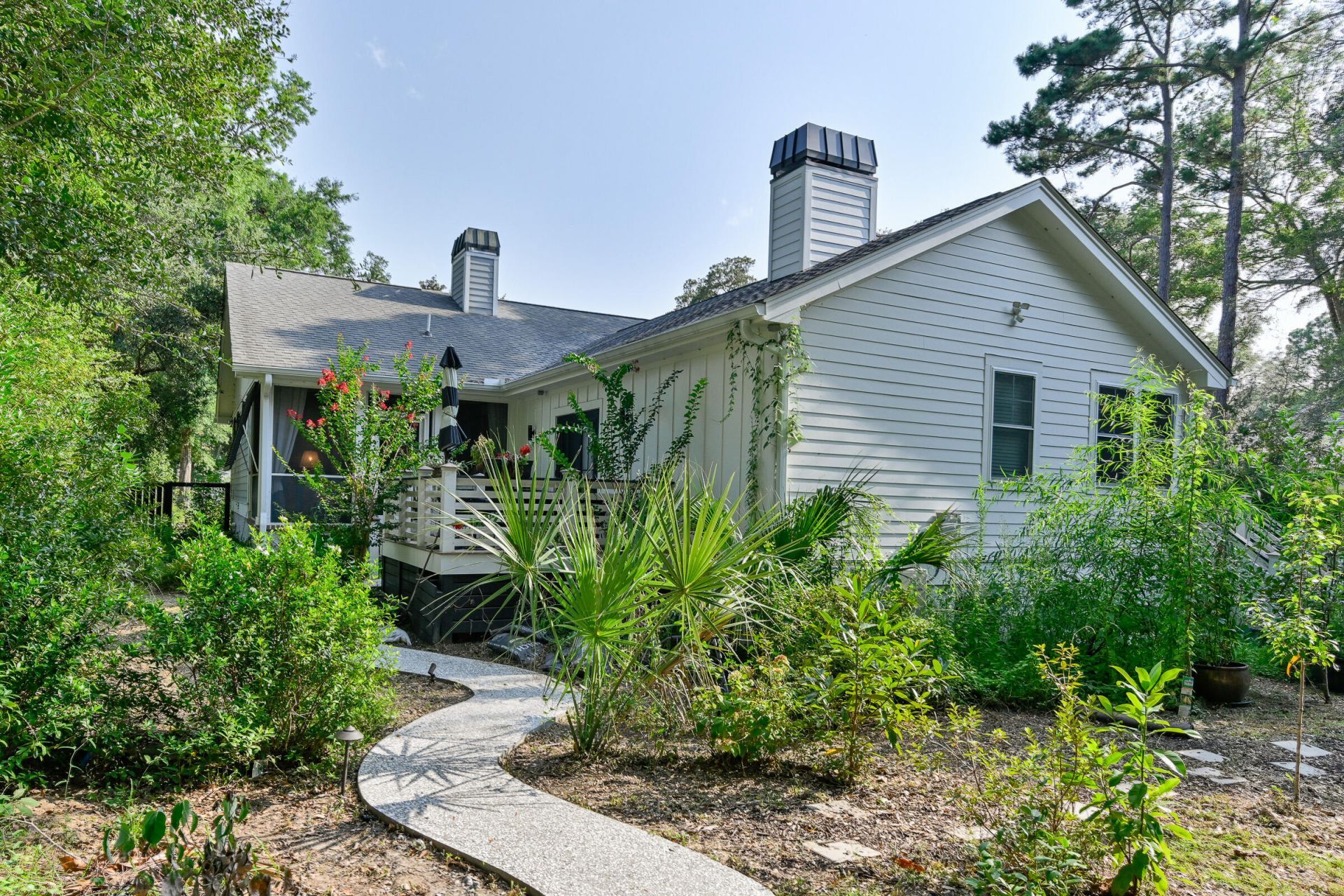 9 Bajala Drive East Photo 43