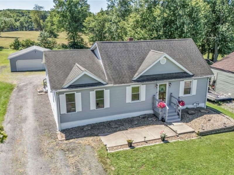 2342 Salt Springs Road, Mc Donald, OH 44437 Photo 2