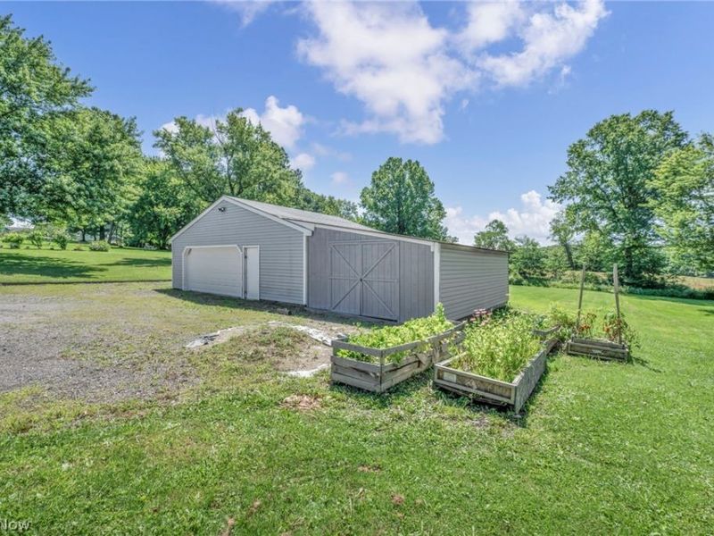 2342 Salt Springs Road, Mc Donald, OH 44437 Photo 27