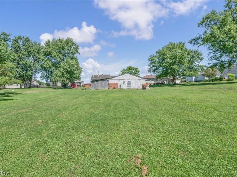 2342 Salt Springs Road, Mc Donald, OH 44437 Photo 28