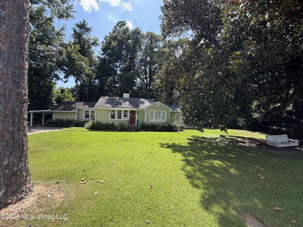 27 Montebello Drive, Natchez, MS 39120