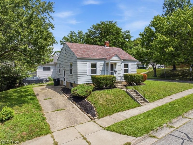 838 Kickapoo Avenue , Akron, OH 44305 Photo 3