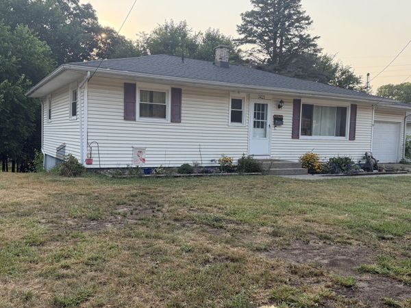 3425 Perry Avenue SW, Wyoming, MI 49519