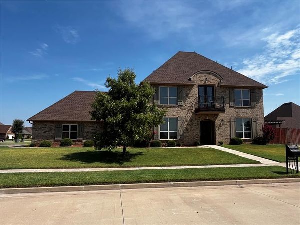 6803 SW Woodstock Avenue, Lawton, OK 73505