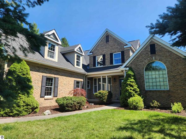 4545 Pine Valley Court S, Suttons Bay, MI 49682