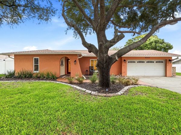 8805 KENWOOD ROAD , SEMINOLE, FL 33777