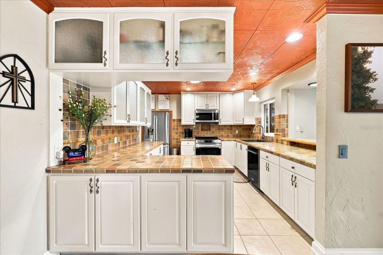 8805 Kenwood Road, Seminole, FL 33777 Photo