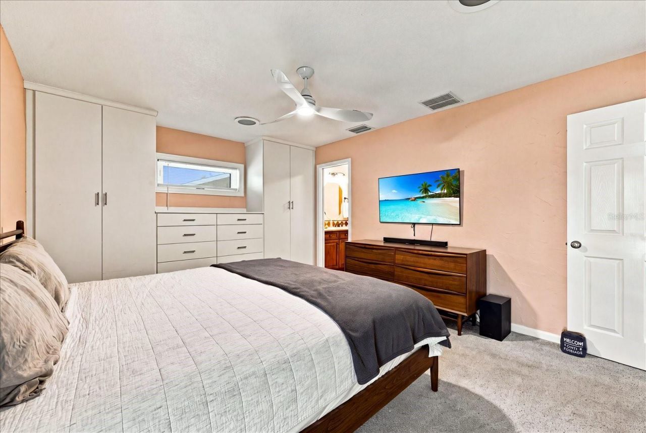 8805 Kenwood Road, Seminole, FL 33777 Photo