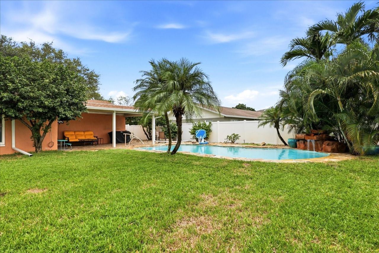 8805 Kenwood Road, Seminole, FL 33777 Photo