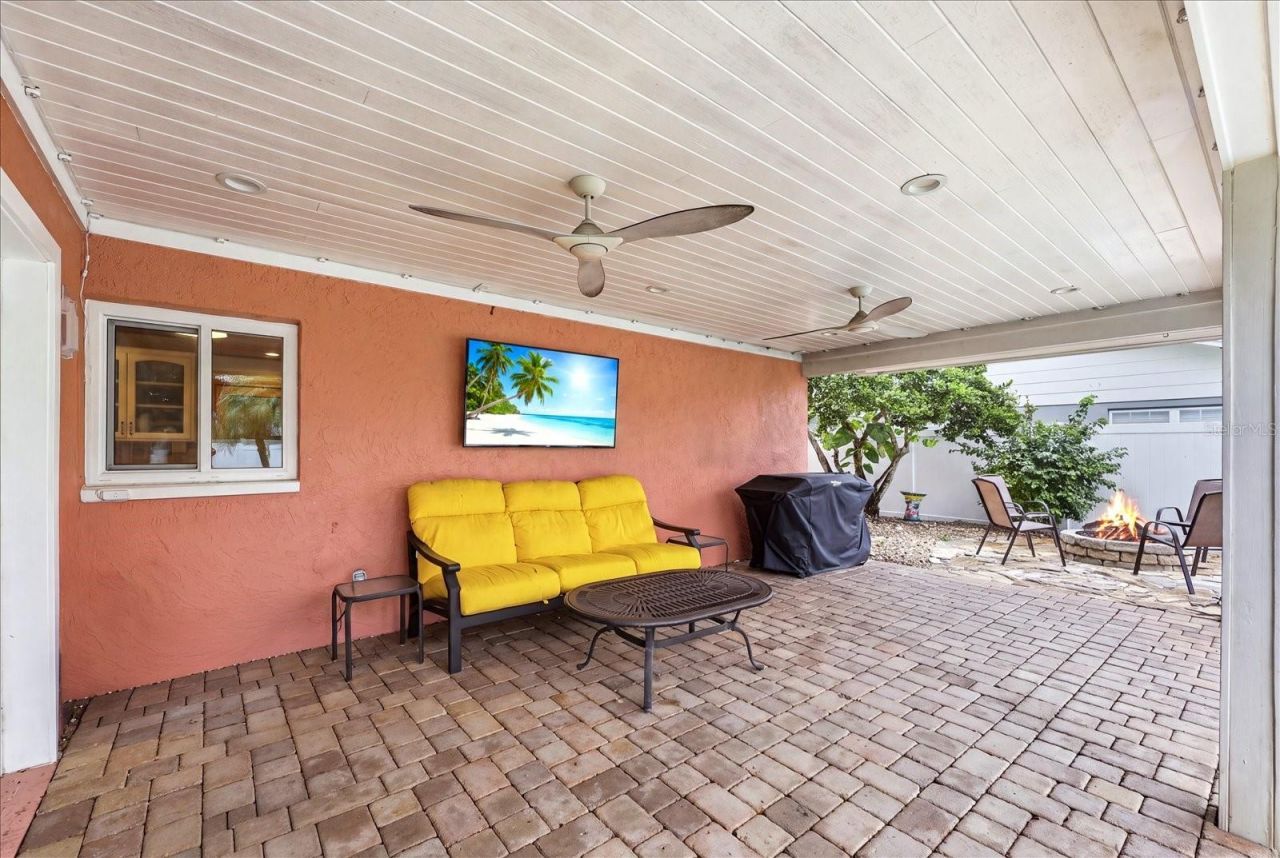 8805 Kenwood Road, Seminole, FL 33777 Photo