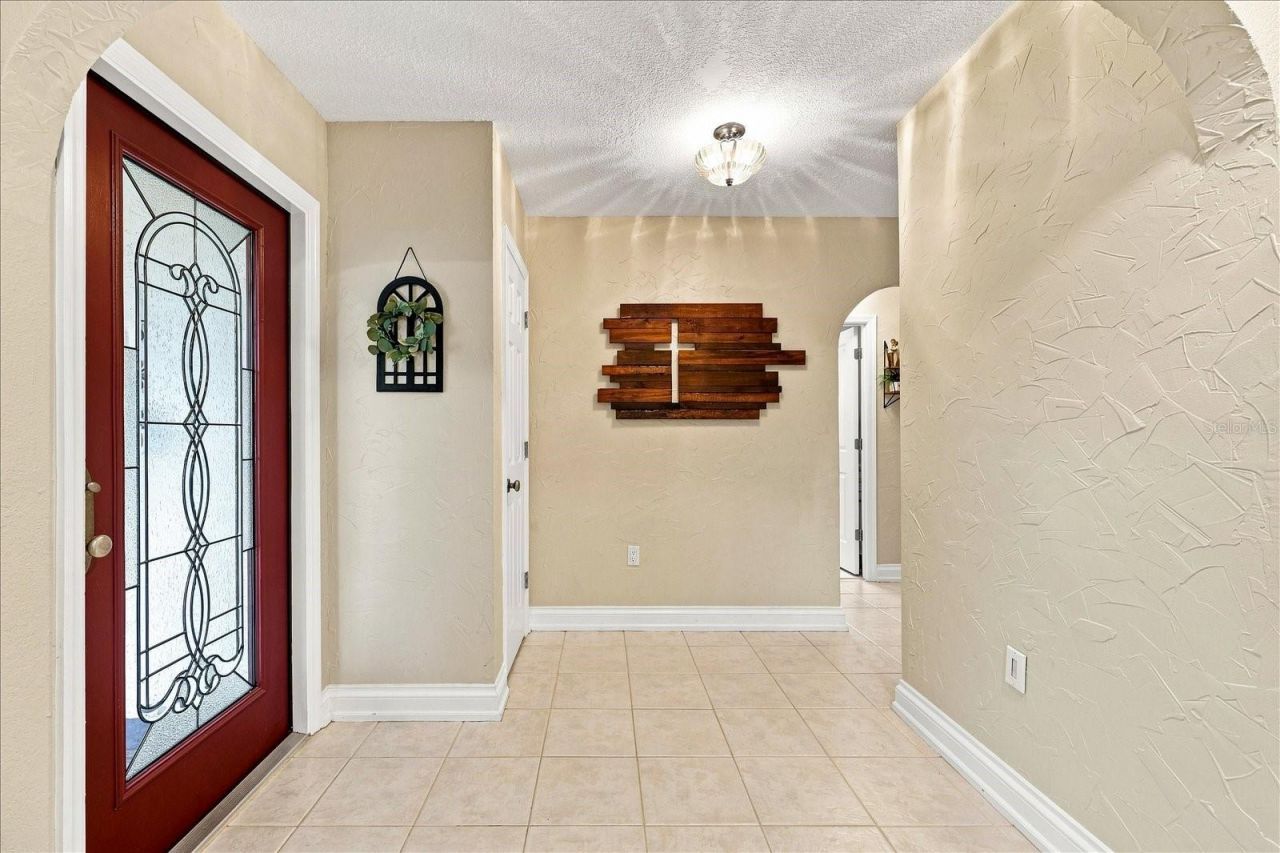 8805 Kenwood Road, Seminole, FL 33777 Photo