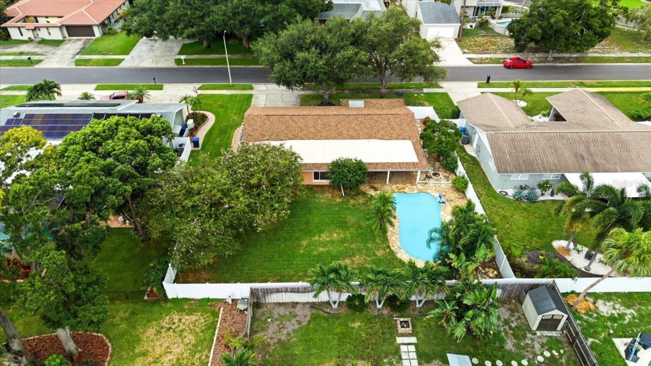 8805 Kenwood Road, Seminole, FL 33777 Photo