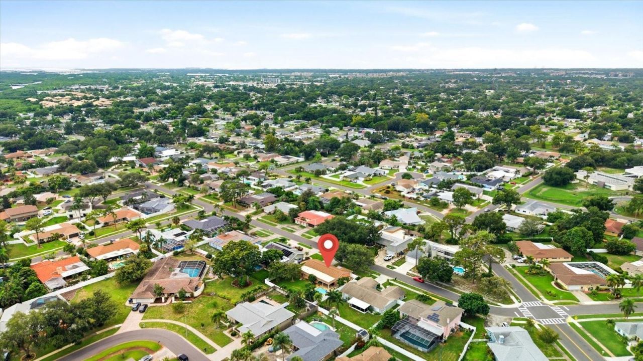 8805 Kenwood Road, Seminole, FL 33777 Photo